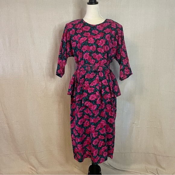 Dresses & Skirts - 30% off Bundles ☘️ Vintage 80s Floral Peplum Dress With Belt by Caroline Wells